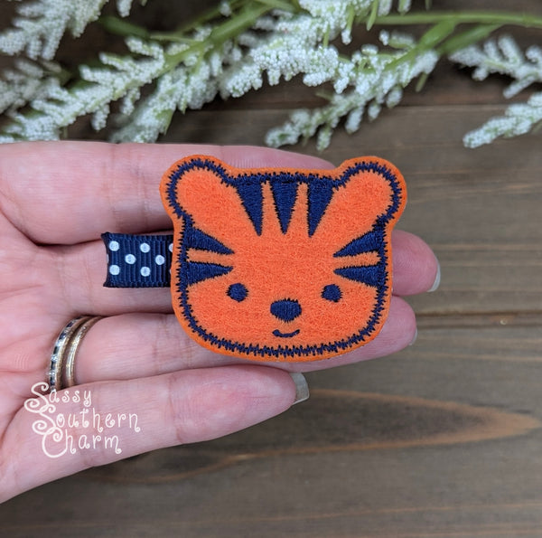 Itty Bitty Tiger Bow Set